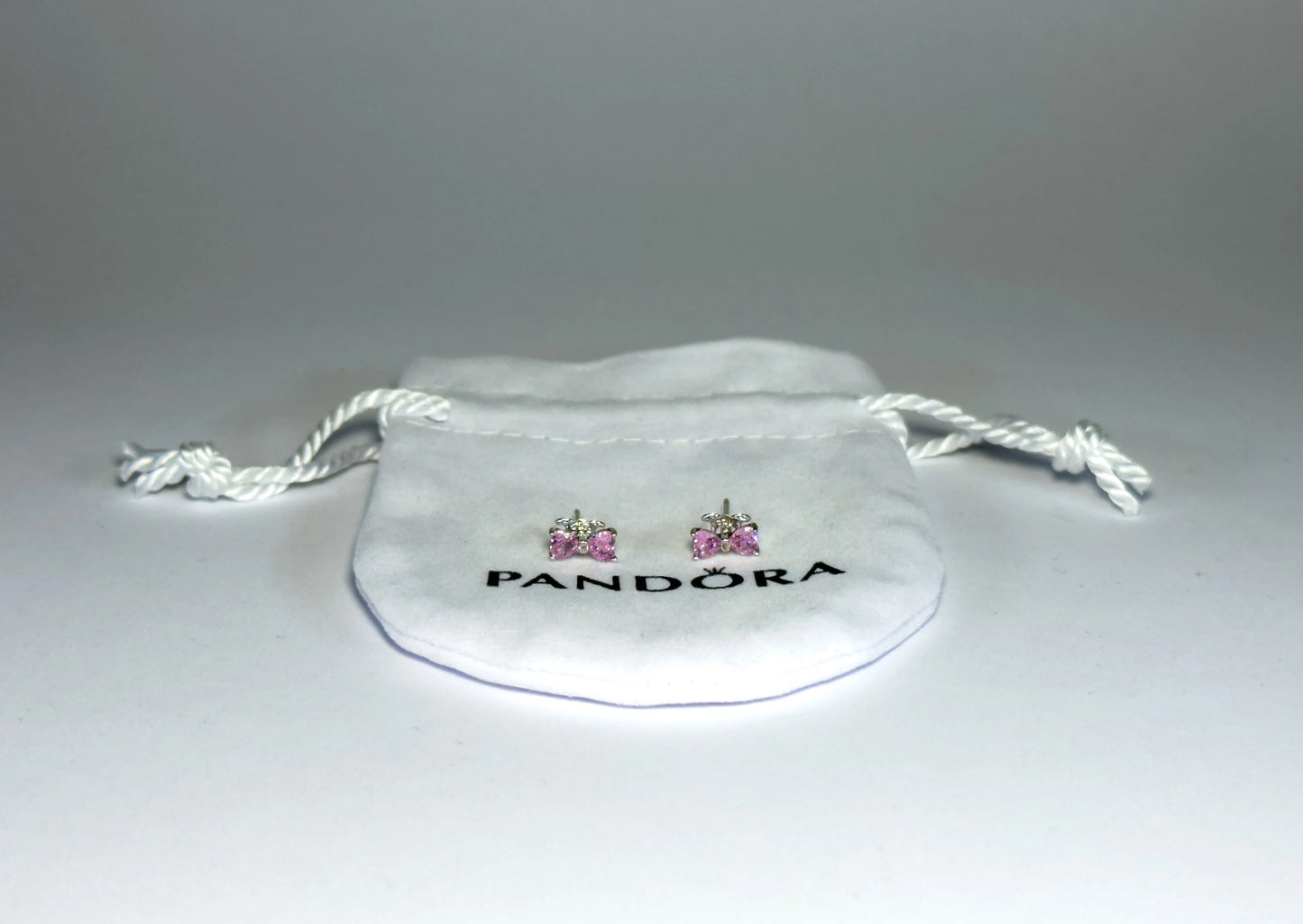 Pandora Svjetlucave Roza Mašna Naušnice (Srebro 925)